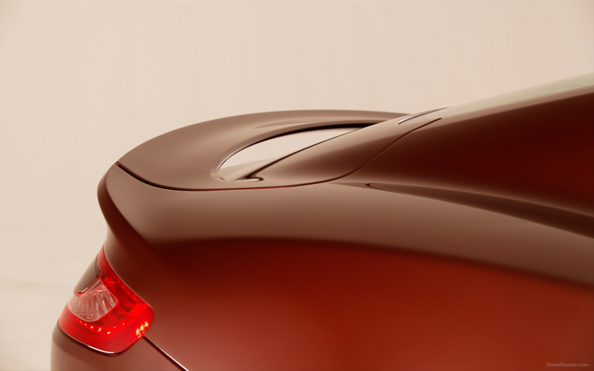 Aston Martin Vanquish 2013